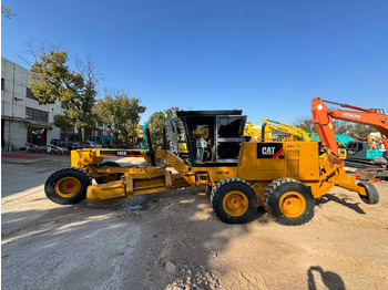 Teehöövel CATERPILLAR 140K