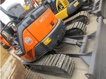 Miniekskavaator HITACHI ZX30