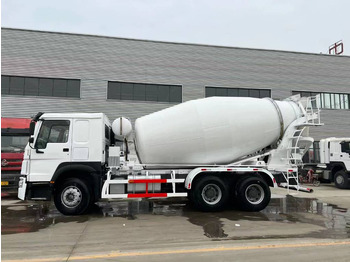 Tsisternauto SINOTRUK HOWO