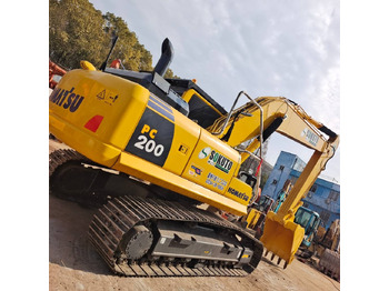 Lintekskavaator KOMATSU PC200-8