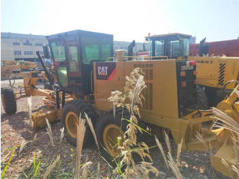 Teehöövel CATERPILLAR 140K
