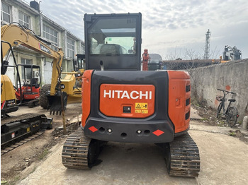 Miniekskavaator Hitachi ZX68: pilt 5