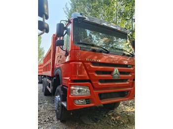 Kallurauto SINOTRUK HOWO