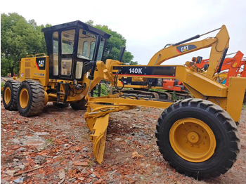 Teehöövel CATERPILLAR 140K