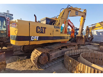 Lintekskavaator CATERPILLAR E200B