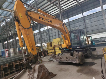 Ratastel ekskavaator HYUNDAI