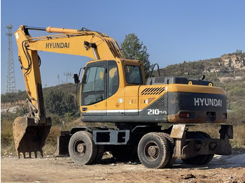 Ratastel ekskavaator HYUNDAI