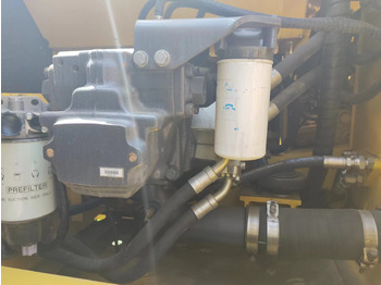 Lintekskavaator KOMATSU PC200-8: pilt 4