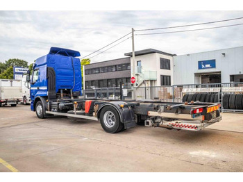 Renault PREMIUM 380DXI+E5/EEV+HAYON liising Renault PREMIUM 380DXI+E5/EEV+HAYON: pilt 4