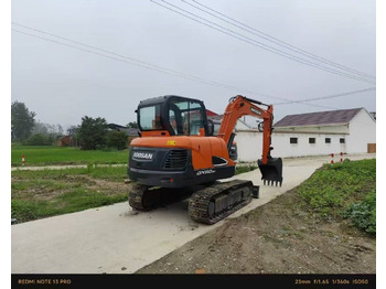 Miniekskavaator DOOSAN DX60