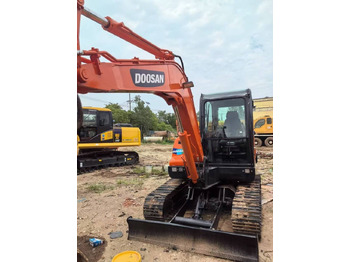 Lintekskavaator DOOSAN DX60