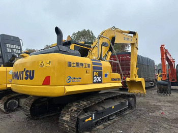 Lintekskavaator KOMATSU PC200