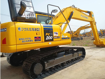 Lintekskavaator KOMATSU PC200-8