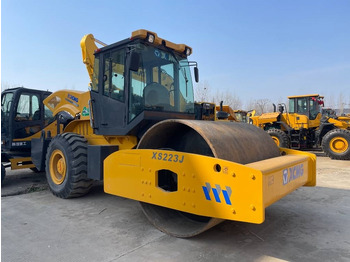 Tihendaja XCMG XS 223 J: pilt 2