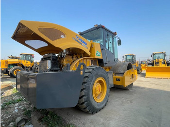 Tihendaja XCMG XS 223 J: pilt 3