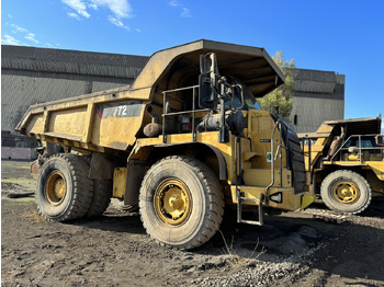 Kastiga kallur/ Kiviveoauto CATERPILLAR 772