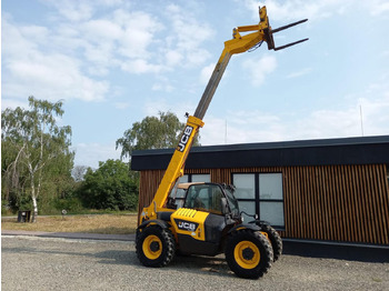 Teleskooplaadur JCB