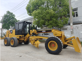 Teehöövel CATERPILLAR 140K