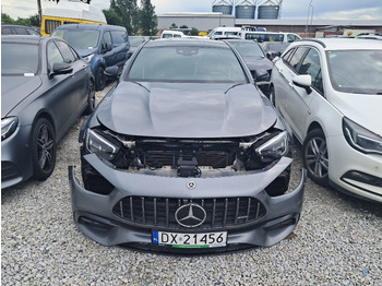 Sedaan MERCEDES BENZ AMG E63S SEDAN: pilt 2