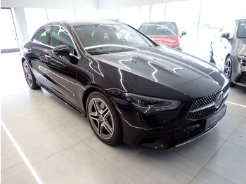 Sedaan MERCEDES-BENZ