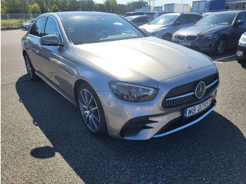 Sedaan MERCEDES-BENZ