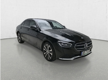 Sedaan MERCEDES-BENZ