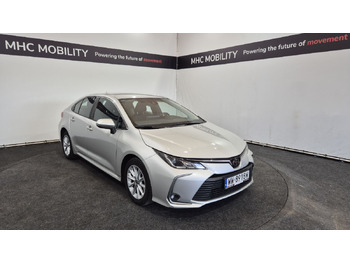Sedaan TOYOTA