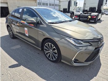 Sedaan TOYOTA