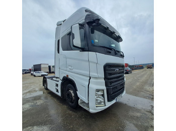 Sadulveok FORD