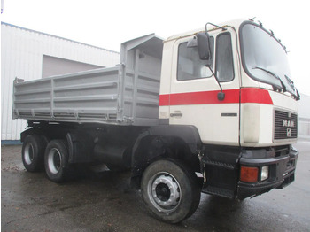 Kallurauto MAN 26 322 ZF Manual , 6x4 , 3 way tipper , Spring suspension: pilt 4