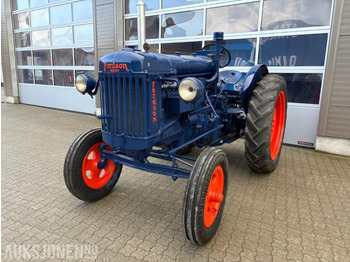 Traktor FORDSON