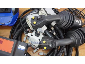 Metsandusseadmed CanBus 2 joysticks with radio control Scanreco G3 12 V Forest crane for Palms Farma BMF KTS: pilt 2 Metsandusseadmed CanBus 2 joysticks with radio control Scanreco G3 12 V Forest crane for Palms Farma BMF KTS: pilt 2