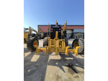 Teehöövel CATERPILLAR 140K
