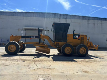 Teehöövel CATERPILLAR 140K