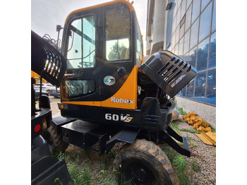 Ratastel ekskavaator HYUNDAI