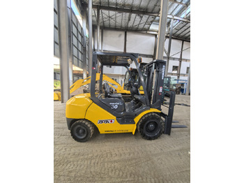 Diiseltõstuk KOMATSU
