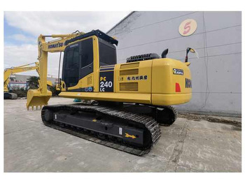 Lintekskavaator KOMATSU PC240-8