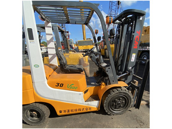 Diiseltõstuk KOMATSU
