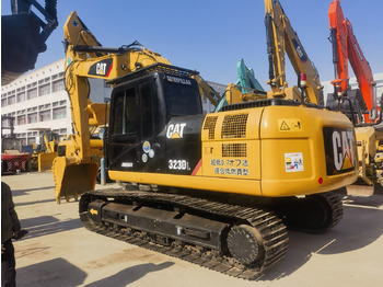 Ekskavaator CATERPILLAR 323D