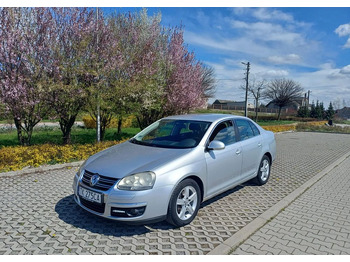 Sedaan VOLKSWAGEN