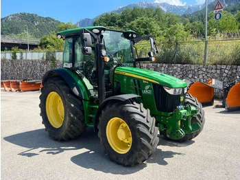 Traktor JOHN DEERE 5115R: pilt 4
