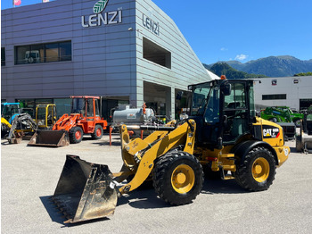 Rataslaadur CATERPILLAR 908M