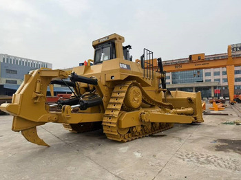 Buldooser CATERPILLAR