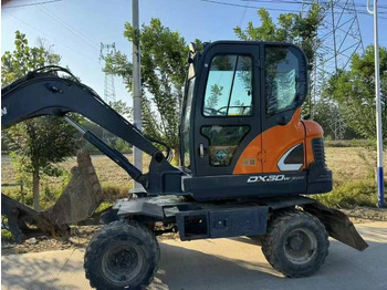 Ratastel ekskavaator DOOSAN DX60W