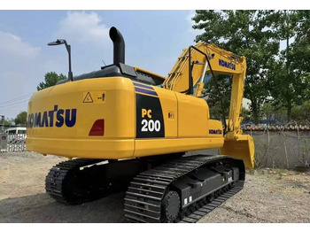 Lintekskavaator KOMATSU PC200-8