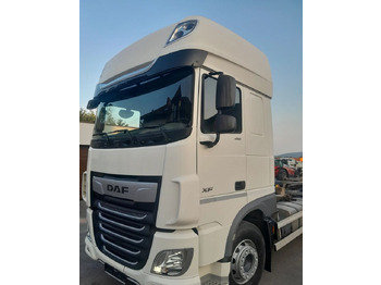 Kabiinišassiiga veoauto DAF XF 106 450