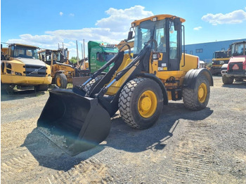 Rataslaadur JCB