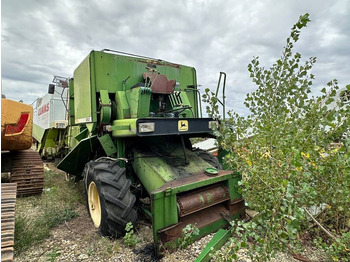 Kombain JOHN DEERE
