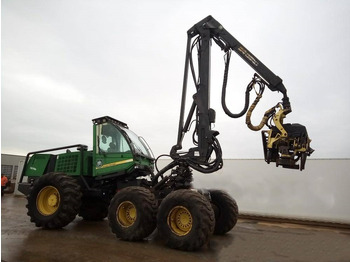 Metsatraktor JOHN DEERE