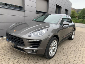 Auto PORSCHE